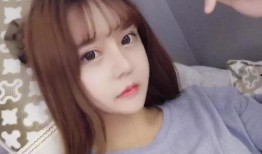 娱乐吃瓜君韩安冉,从网红到明星，她如何成为娱乐界的“吃瓜女王”？